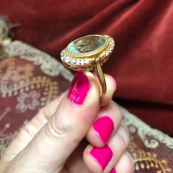 Green amethyst ring halo cubic zirconia  18 k gold over sterling silver size 7. - Picture 9 of 13